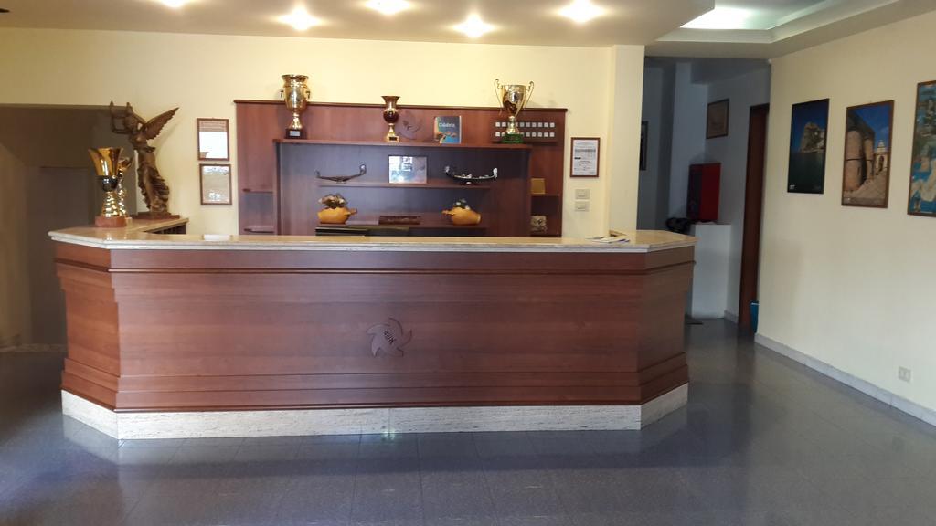 薄伽丘阿尔贝格酒店 圣乔瓦尼镇 外观 照片